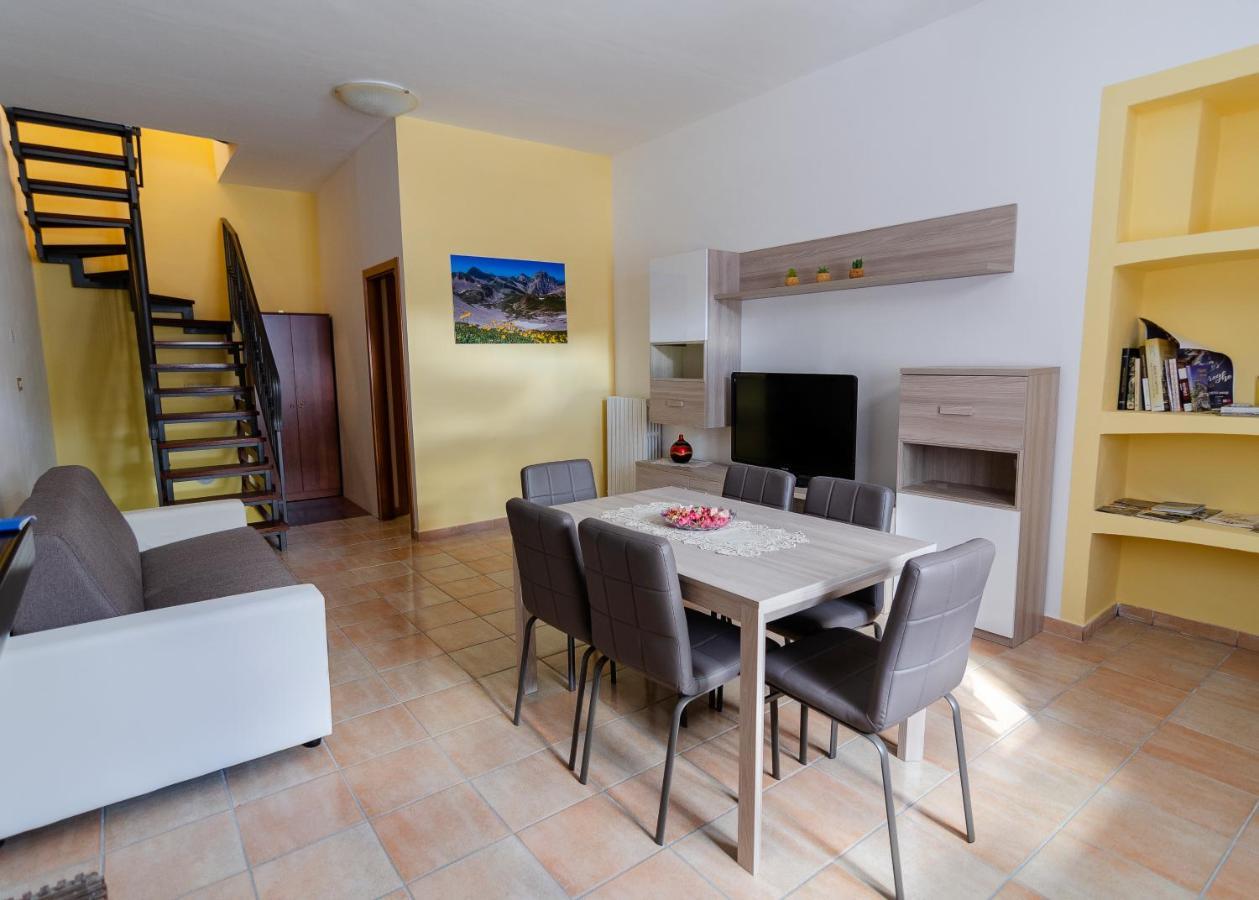 Casa Vacanze Gran Sasso Castel del Monte  Dış mekan fotoğraf